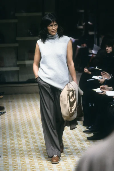 Look 24
